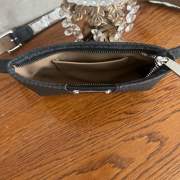 Michael Kors Belt Bag - Picture 3 of 11